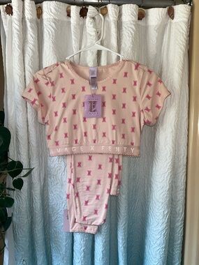 Savage X Fenty Pink Logo Knit Lounge Set - Light Pink with Dark Pink Logo